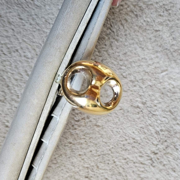 Gucci Ivory Embossed Leather Long Wallet Gold Bamboo Hardware - Picture 10 of 16